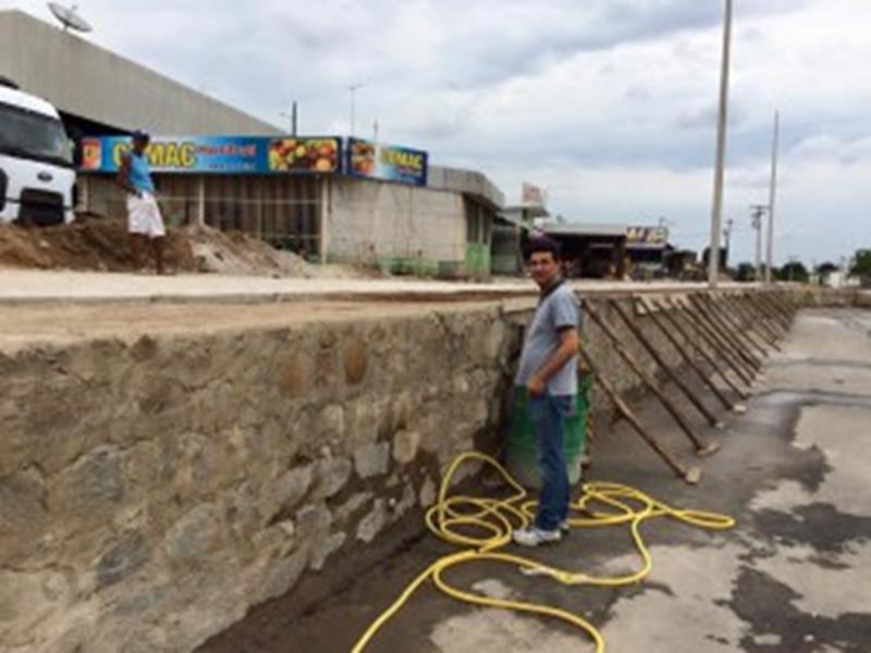 Marcos Lima, fiscaliza obras do Centro de Abastecimento