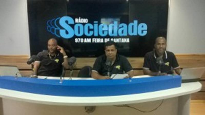 Fala Bahia muda de endereço, agora na radio Povo 1410 AM, no mesmo horário. 