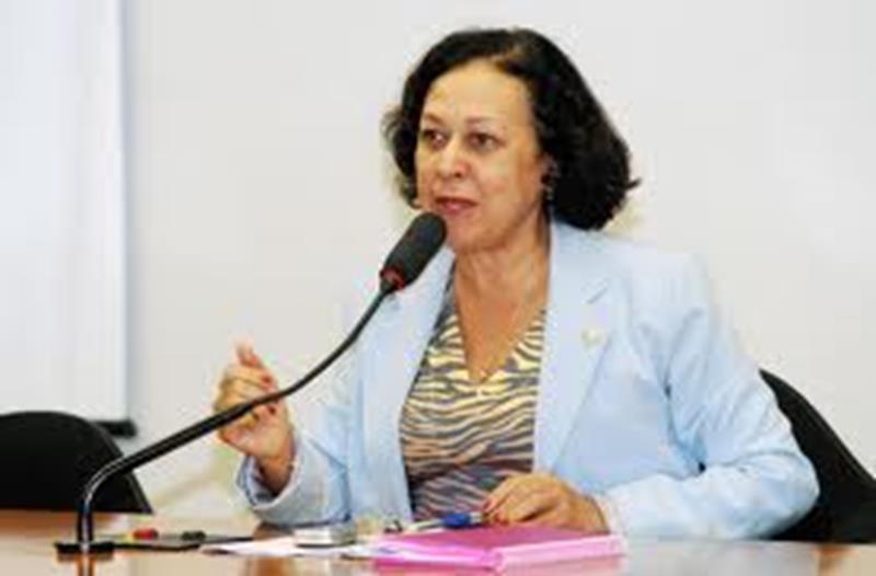 Senadora Lidice