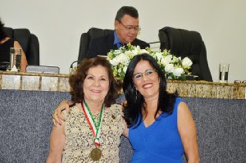 Maria Aparecida Carneiro  e Gerusa Sampaio 