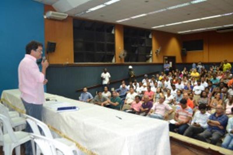 Deputado Angelo Almeida promove audiência pública e debate  crise no transporte de Feira