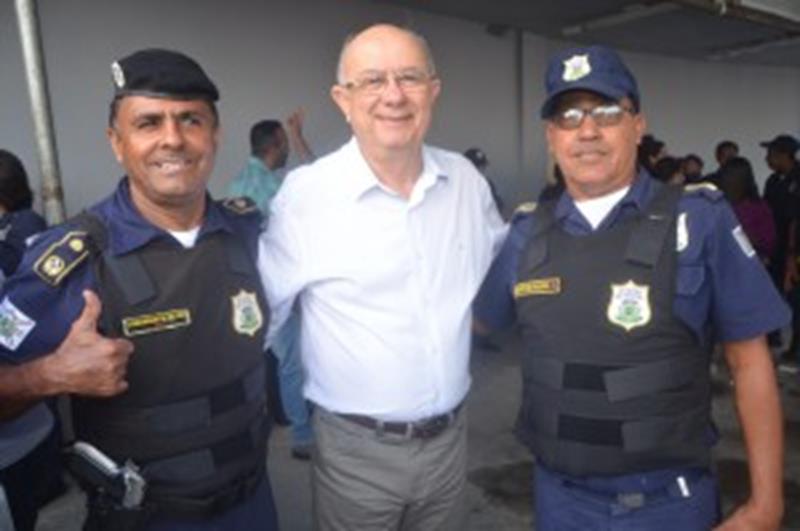 Comandante GM Ailton, prefeito Zé Ronaldo e o subcomandante Rangel