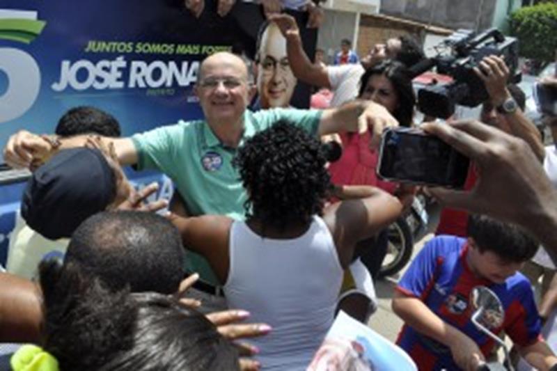 Carreata de Jose Ronaldo na Zona Sul de Feira de Santana foto Silvio Tito (4)